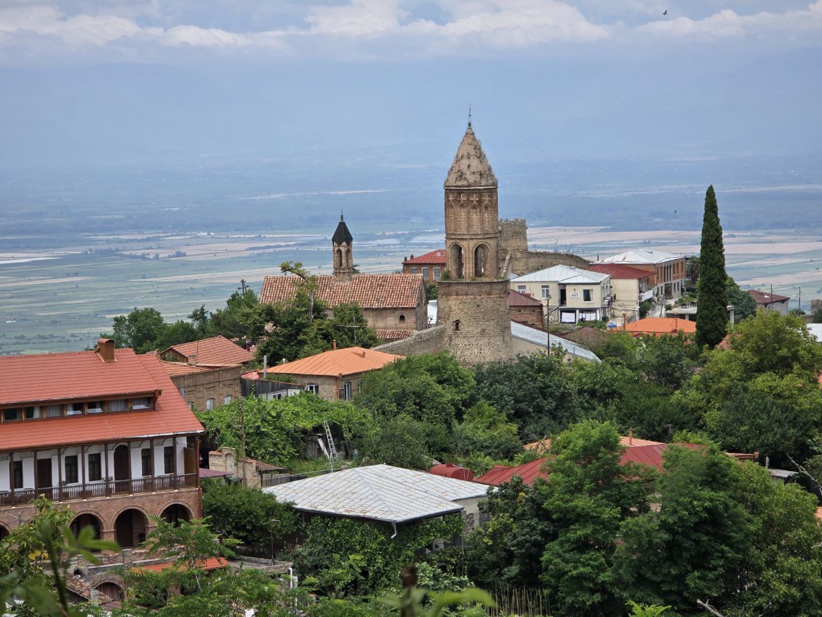 Alazani Valley panoramic views from Signagi
