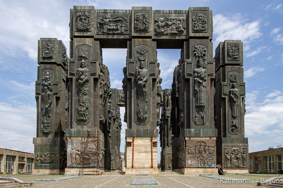 Chronicles of Georgia monumental stone pillars